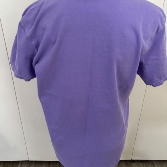 🕔 BRAND NEW NEVER WORN GNOME LOVE TSHIRT SIZE SMALL - Picture 6 of 7